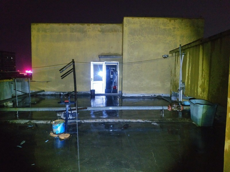 莱德雷神 C5R 手电筒：德国精密工艺与户外照明的完美融合