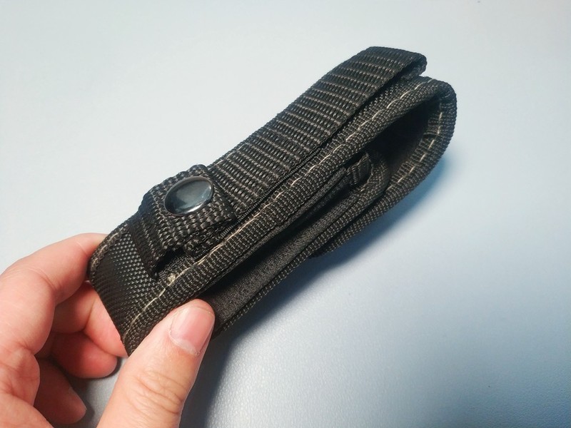 莱德雷神 C5R 手电筒：德国精密工艺与户外照明的完美融合