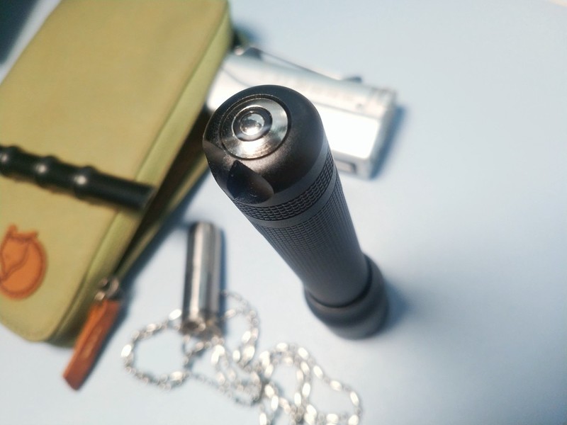 莱德雷神 C5R 手电筒：德国精密工艺与户外照明的完美融合