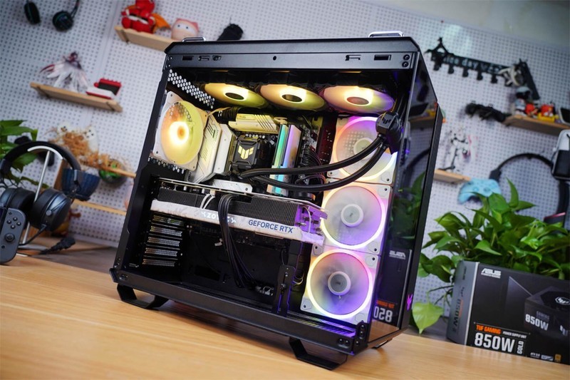 TUF GT502无界版主机：打破界限，超越无限，打造你的极致海景房！