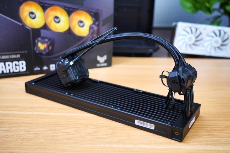 TUF GT502无界版主机：打破界限，超越无限，打造你的极致海景房！