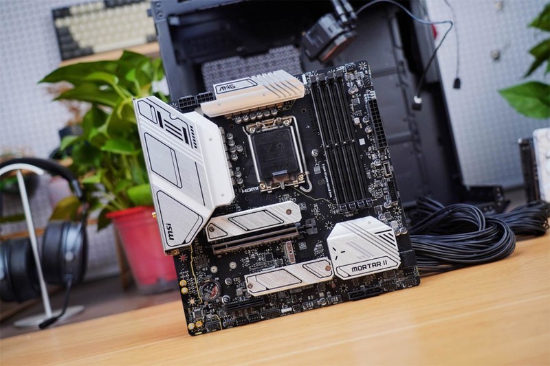 TUF GT502无界版主机：打破界限，超越无限，打造你的极致海景房！