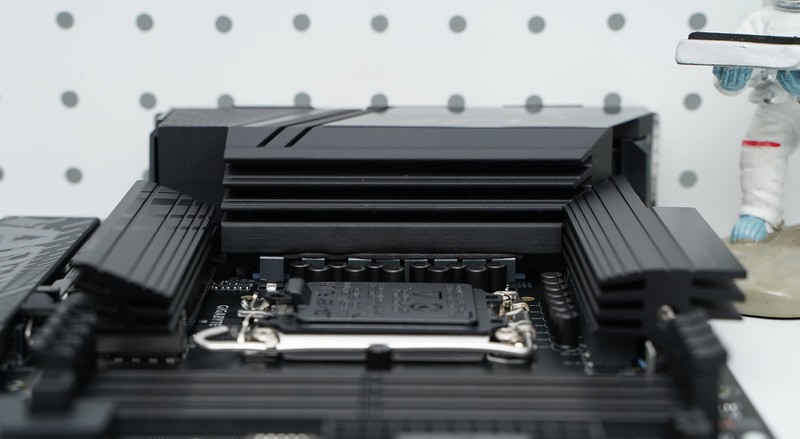 Intel酷睿Ultra 200处理器性价比座驾 技嘉AORUS Z890M小雕主板评测