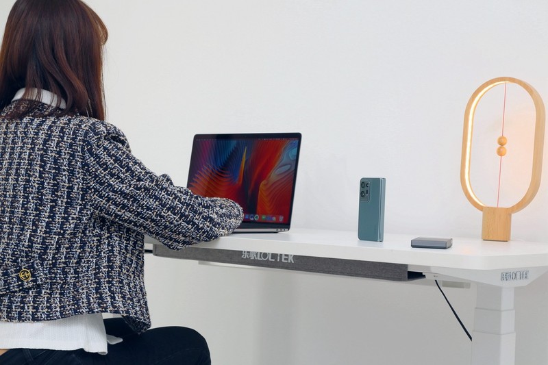 搬砖久坐必备神器，乐歌iE5升降桌用了真回不去！