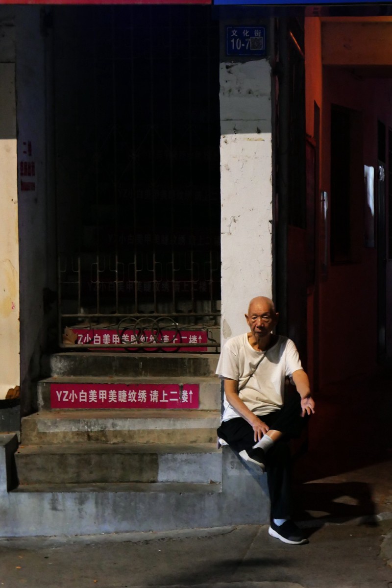 卡片机拍夜景吃力之一