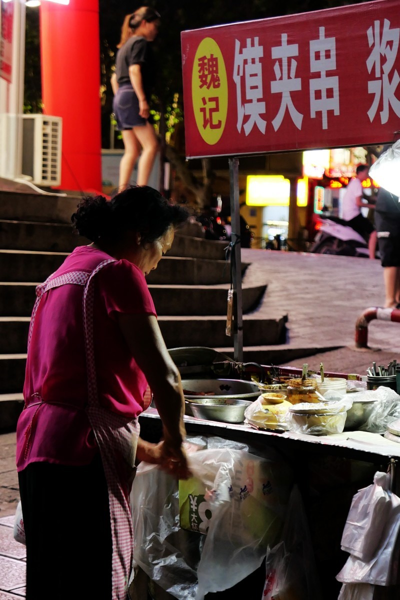 卡片机拍夜景吃力之一