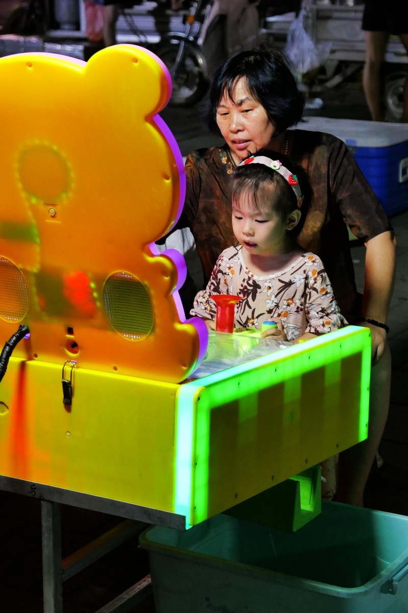 卡片机拍夜景吃力之一