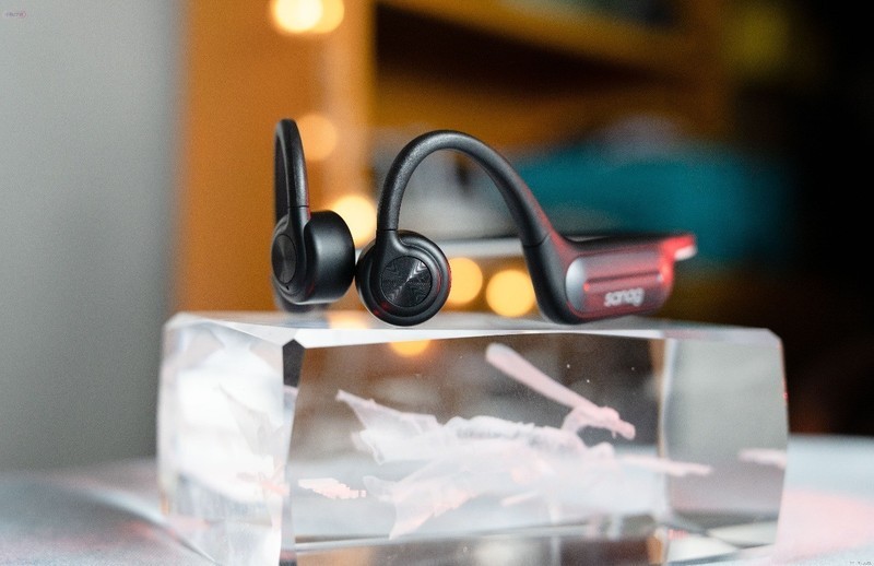 运动中音乐伴侣，音质出色不怕水花，sanag塞那B91骨传导耳机上手