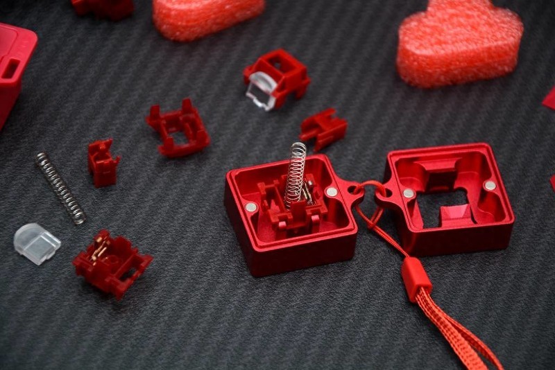 手感更顺滑、Q弹有劲道、声音更干净，TTC烈焰红轴V2上手体验