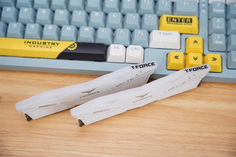 依托微星，索泰强悍的硬件组合，十铨DELTA RGB D5表现优秀！