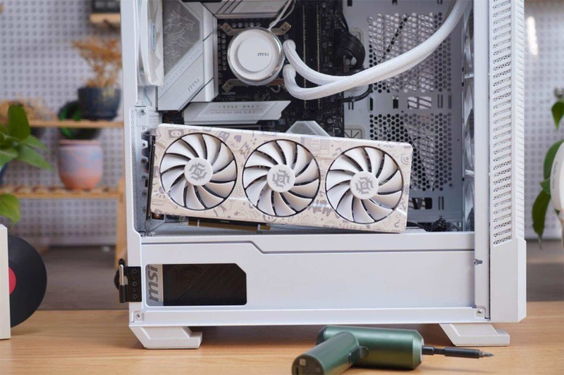 依托微星，索泰强悍的硬件组合，十铨DELTA RGB D5表现优秀！