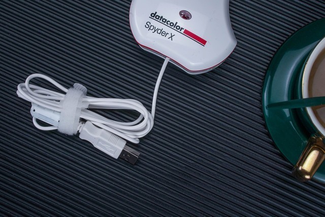 傻瓜式操作，两分钟搞定显示偏色。蓝蜘蛛显示器校色仪性价比超高