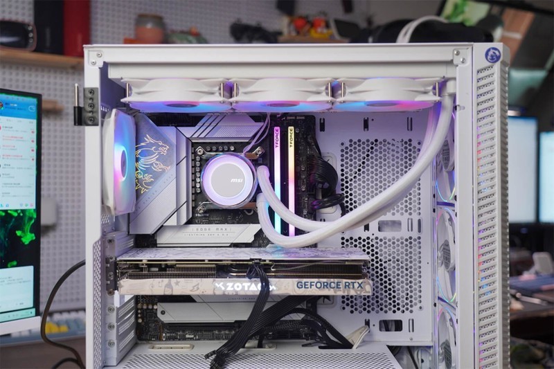 依托微星，索泰强悍的硬件组合，十铨DELTA RGB D5表现优秀！