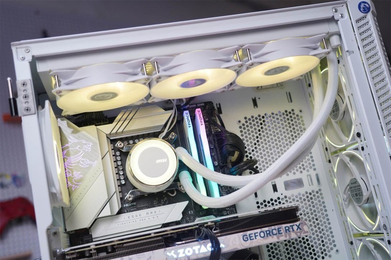 依托微星，索泰强悍的硬件组合，十铨DELTA RGB D5表现优秀！