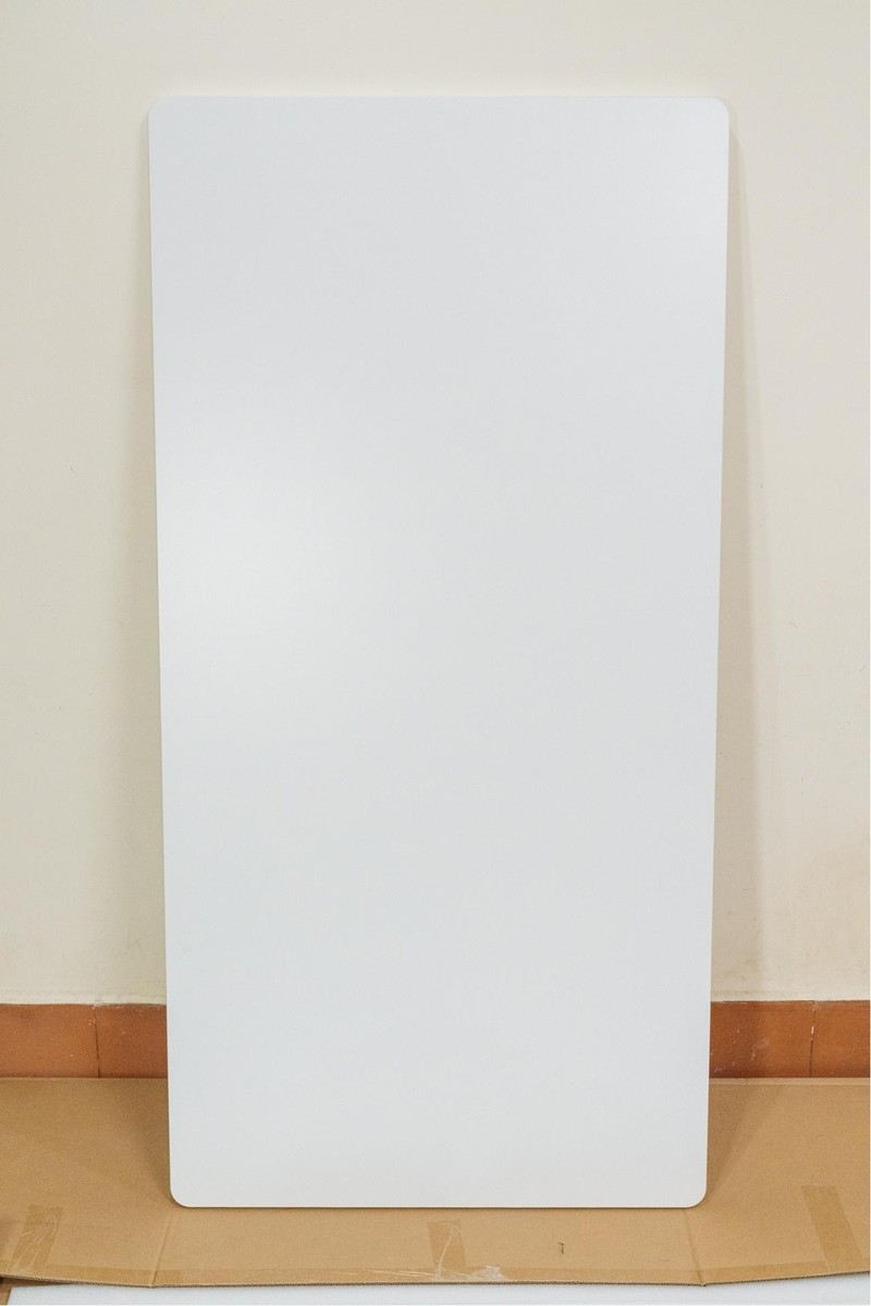 跳脱传统书桌，坐站交替的理想拍档：乐歌智能电动升降桌iE3