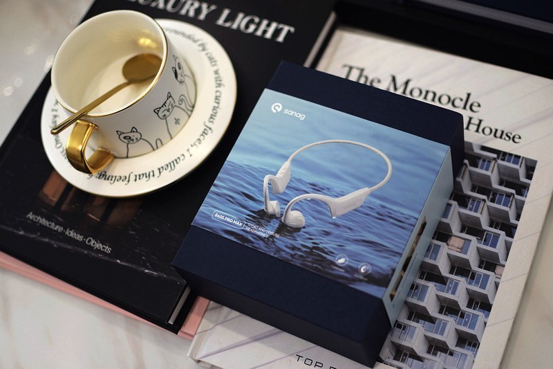 自带64G存储 IPX8级防水 sanag塞那B60骨传导耳机