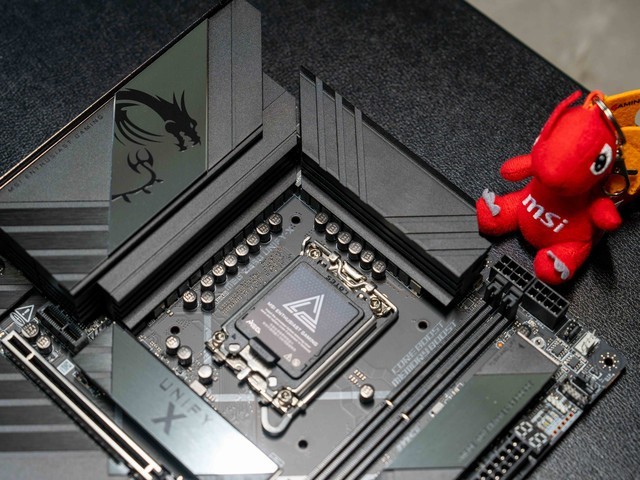 暗影王者终回归，微星MEG Z890 UNIFY-X主板晒单