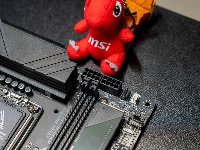 暗影王者终回归，微星MEG Z890 UNIFY-X主板晒单