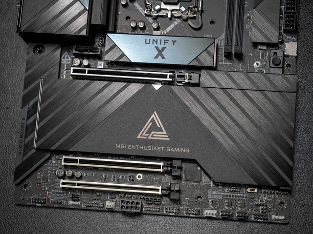 暗影王者终回归，微星MEG Z890 UNIFY-X主板晒单