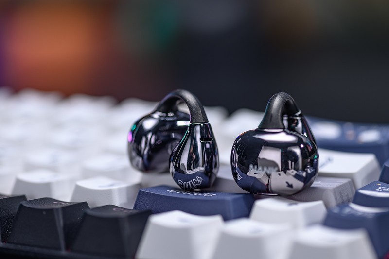 久戴不伤耳，嘈杂环境听歌通话无障碍，南kǎ Ultra 开放式无线耳机深度评测