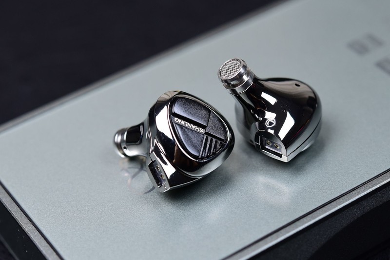 山灵自定义的入门发烧HiFi耳机！两圈一铁的Sonos简评