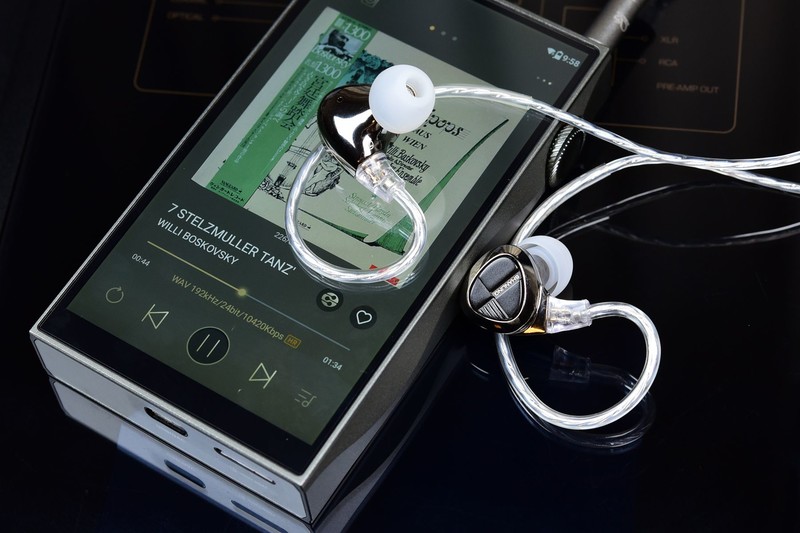 山灵自定义的入门发烧HiFi耳机！两圈一铁的Sonos简评