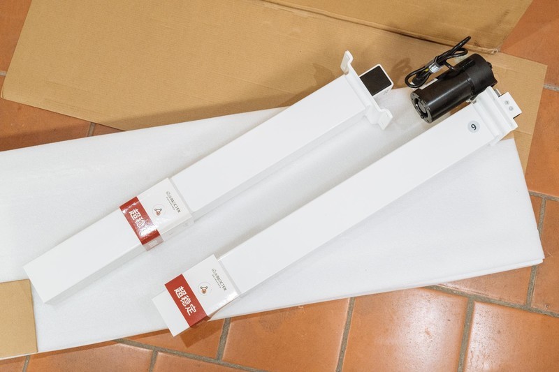 跳脱传统书桌，坐站交替的理想拍档：乐歌智能电动升降桌iE3