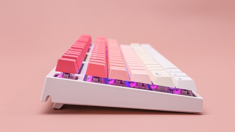 都市丽人的选择，简约干练精美，迪摩F87三模机械键盘