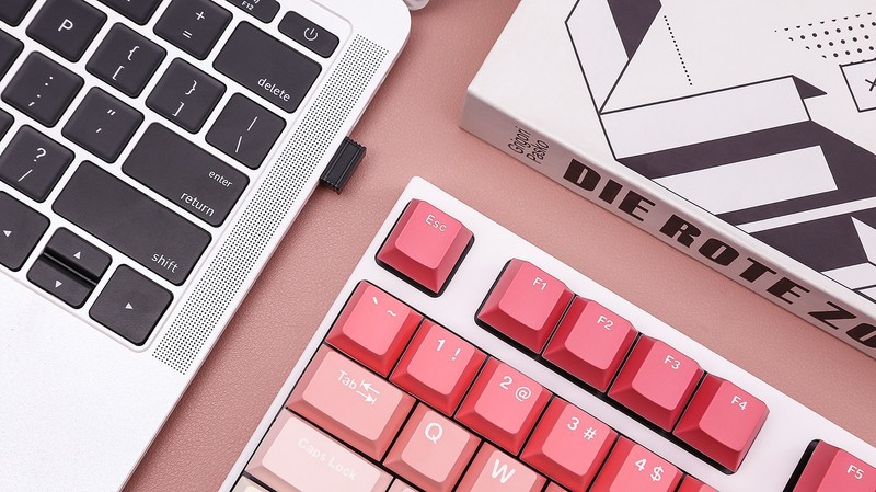 都市丽人的选择，简约干练精美，迪摩F87三模机械键盘