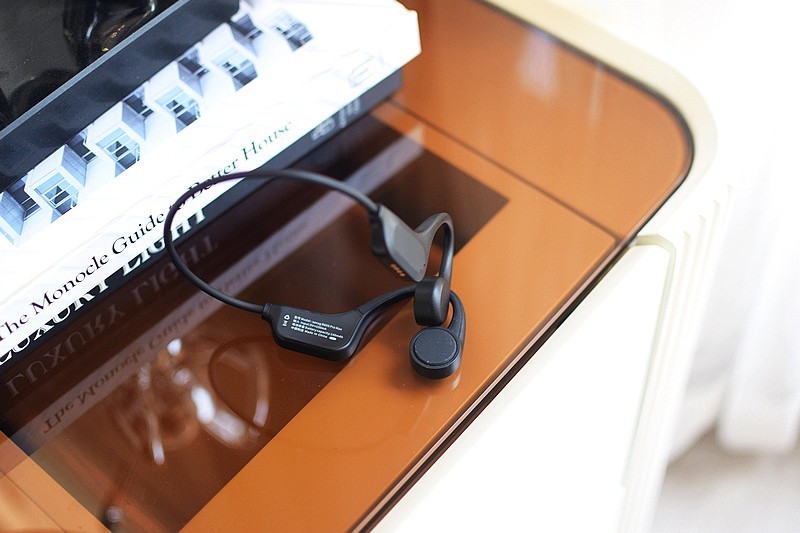 自带64G存储 IPX8级防水 sanag塞那B60骨传导耳机