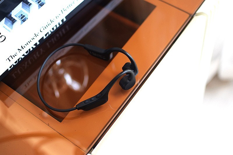 自带64G存储 IPX8级防水 sanag塞那B60骨传导耳机