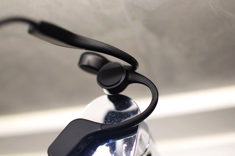 自带64G存储 IPX8级防水 sanag塞那B60骨传导耳机