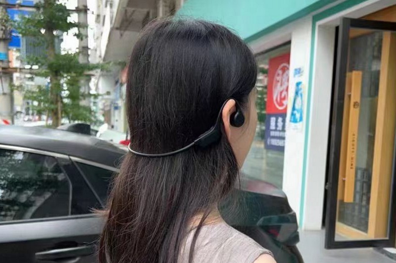 自带64G存储 IPX8级防水 sanag塞那B60骨传导耳机