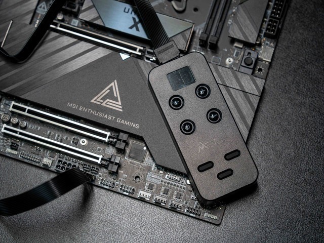 暗影王者终回归，微星MEG Z890 UNIFY-X主板晒单