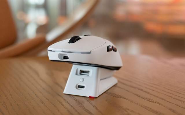 中小手玩家的游戏伙伴，8K回报超长续航，雷柏VT1 Air Max鼠标体验