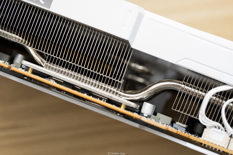 RDNA4利刃出鞘，撕裂价格！AMD Radeon RX 9070XT 9070测评