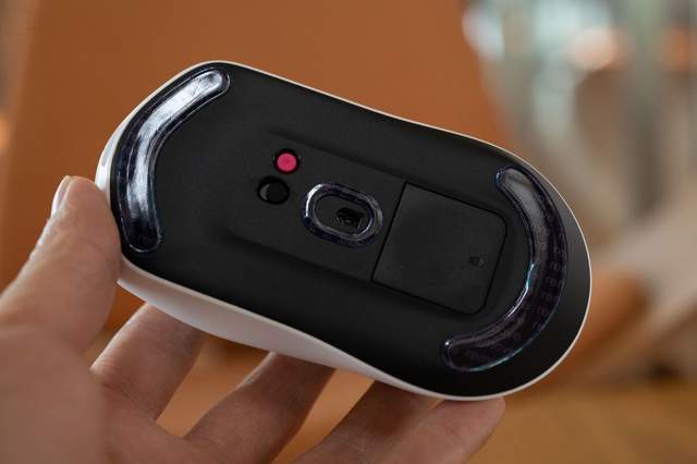 中小手玩家的游戏伙伴，8K回报超长续航，雷柏VT1 Air Max鼠标体验