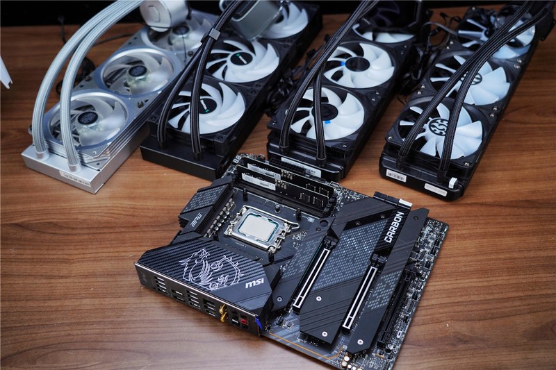 酷冷、微星、九州、威刚，新老4款旗舰水冷对比，总有一款适合你