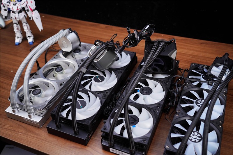 酷冷、微星、九州、威刚，新老4款旗舰水冷对比，总有一款适合你