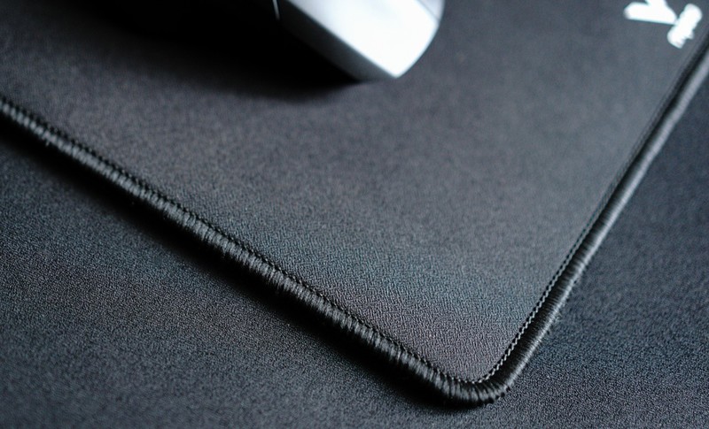 4KHz高回报率，0.25ms极速响应，国产卷王雷柏V2M接收qi体验