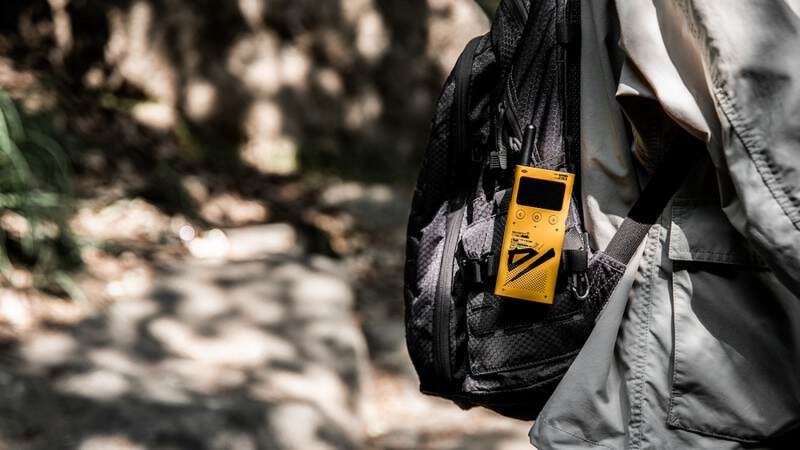 无网通话超长待机 极蜂轻薄户外对讲机