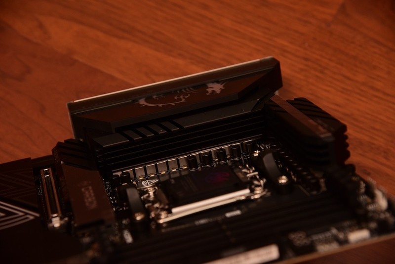 预算有限！打游戏选哪个？9600X PK 14600KF实战测试！