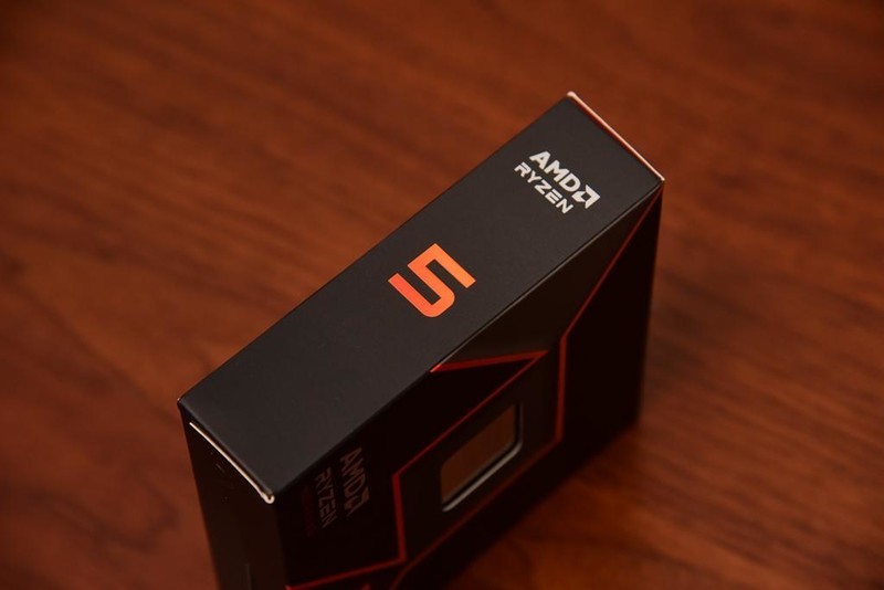 预算有限！打游戏选哪个？9600X PK 14600KF实战测试！