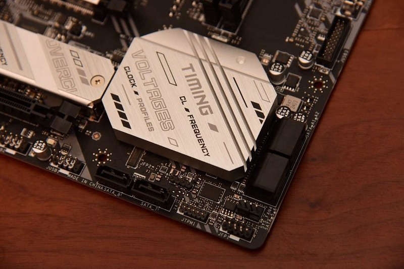 预算有限！打游戏选哪个？9600X PK 14600KF实战测试！