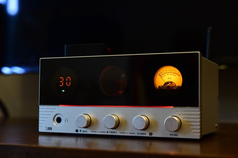 最懂年轻人的功放：解码、胆前级、耳放合体！声优创x10上手