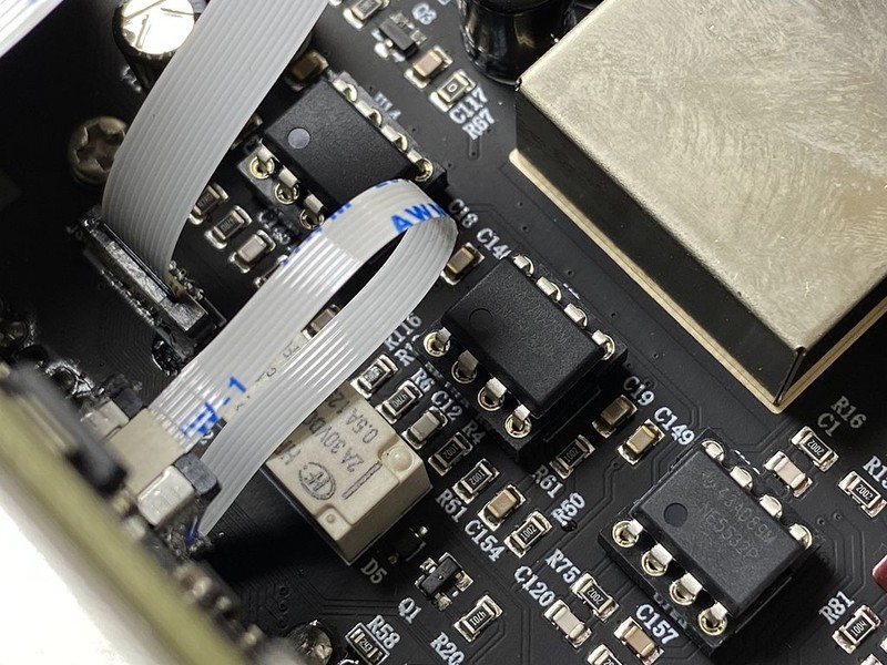 最懂年轻人的功放：解码、胆前级、耳放合体！声优创x10上手