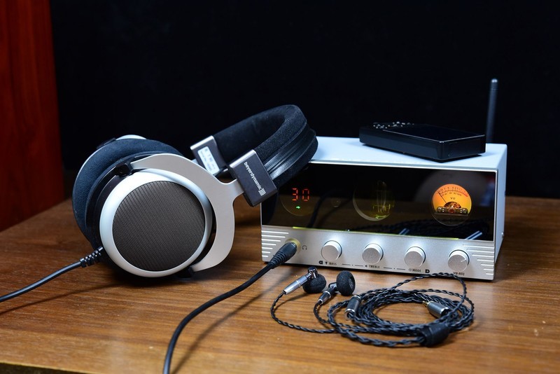 最懂年轻人的功放：解码、胆前级、耳放合体！声优创x10上手