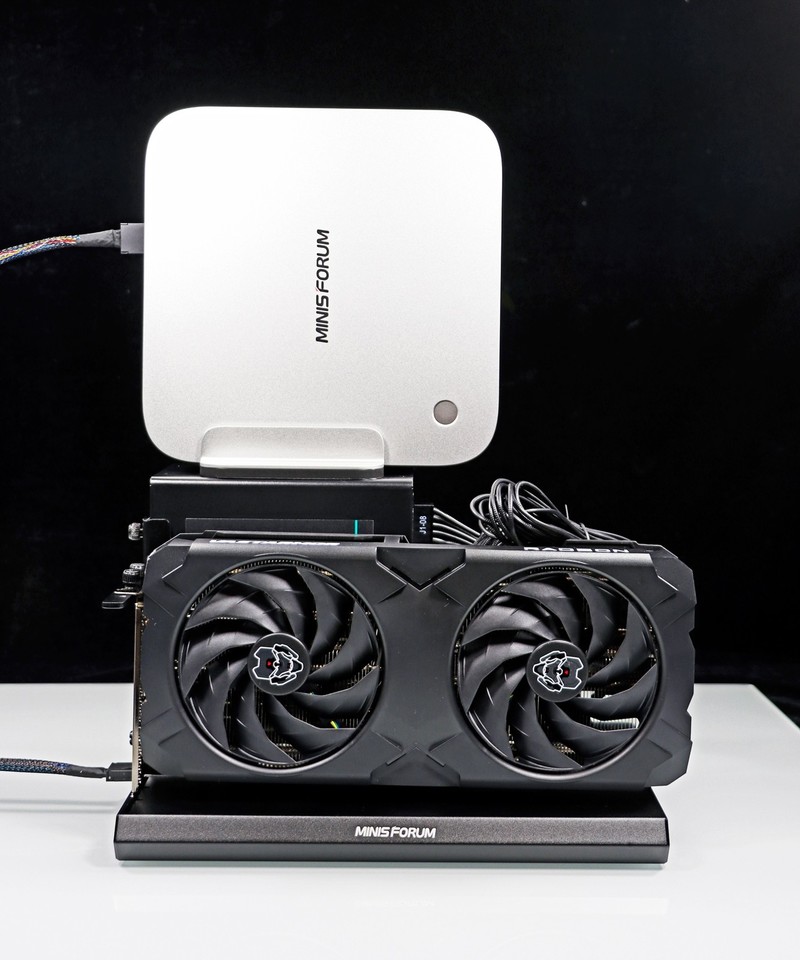 铭凡 X1 Pro-370 搭配原生OcuLink连接 9070 GRE 畅玩 3A 大作！