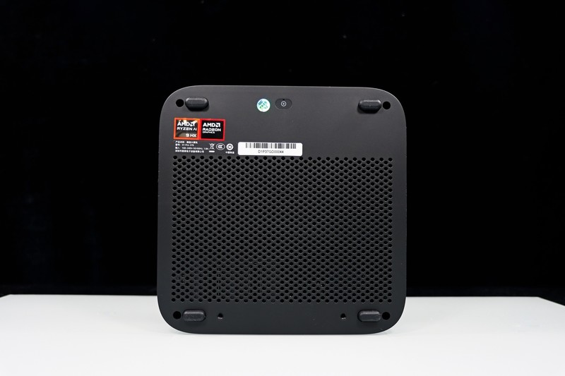 铭凡 X1 Pro-370 搭配原生OcuLink连接 9070 GRE 畅玩 3A 大作！