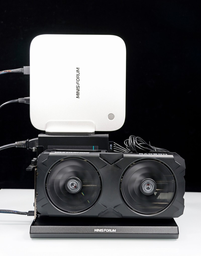 铭凡 X1 Pro-370 搭配原生OcuLink连接 9070 GRE 畅玩 3A 大作！